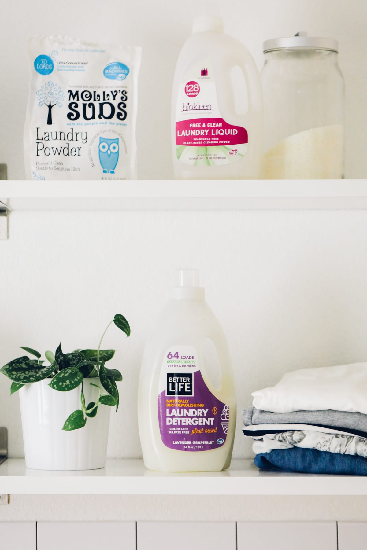 14 Best Natural and Non-Toxic Laundry Detergents