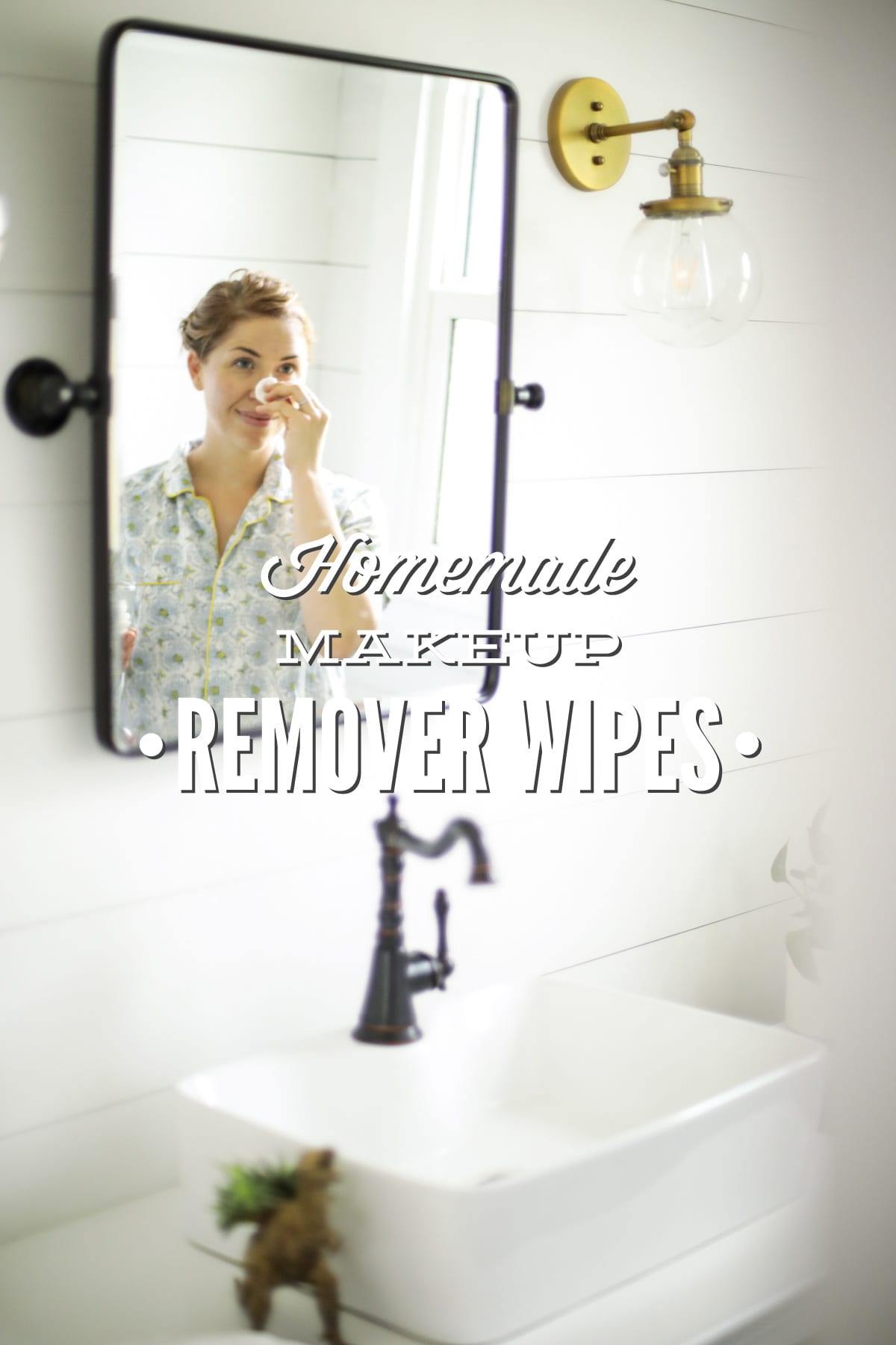 Gentle Homemade Makeup Remover Wipes (Disposable, Travel-Friendly)