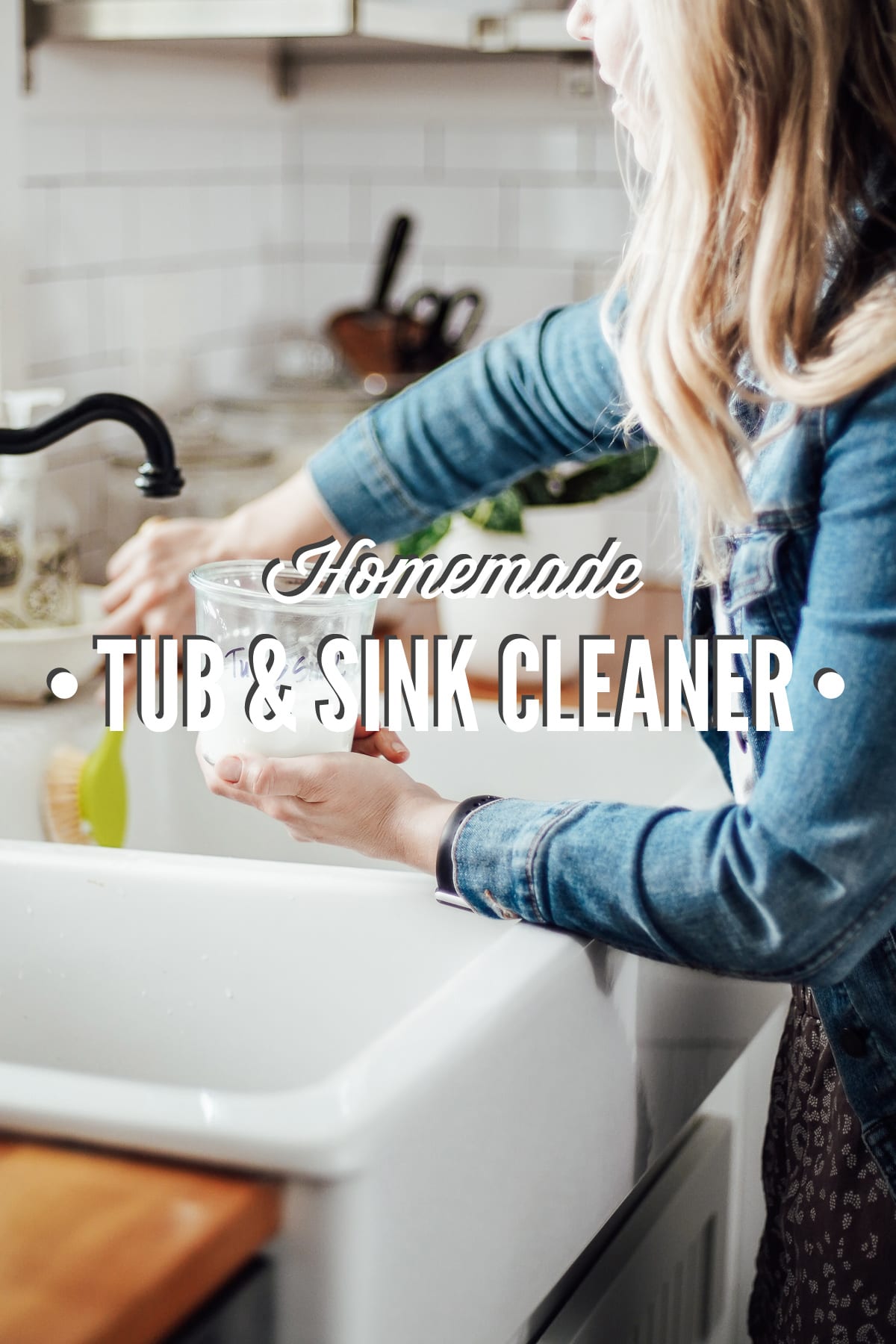Easy Homemade Sink and Tub Cleaner